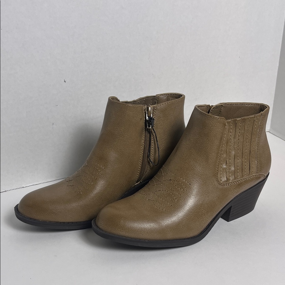 New Frye & Co. Jude Western Style Side Zip Ankle Boots